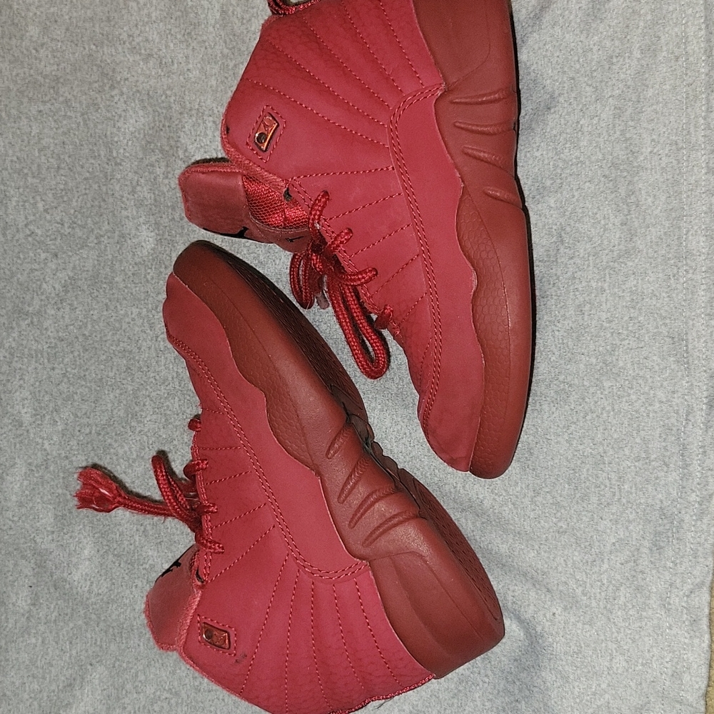 Kids jordan sneakers